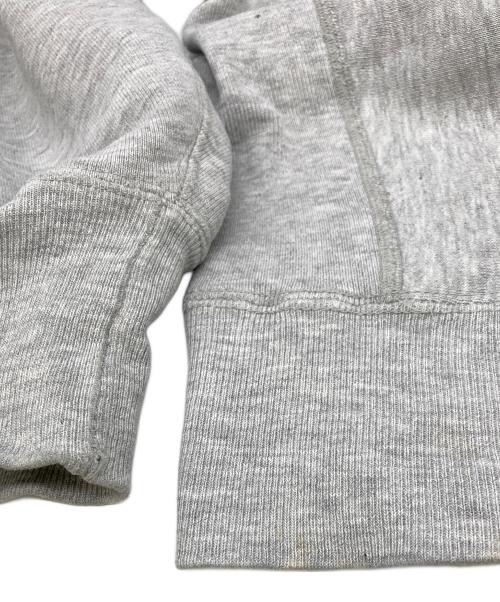 Champion（チャンピオン）Champion (チャンピオン) 三段中抜きカプセルアーチプリント リバースウィーブスウェット グレー サイズ:LARGEの古着・服飾アイテム