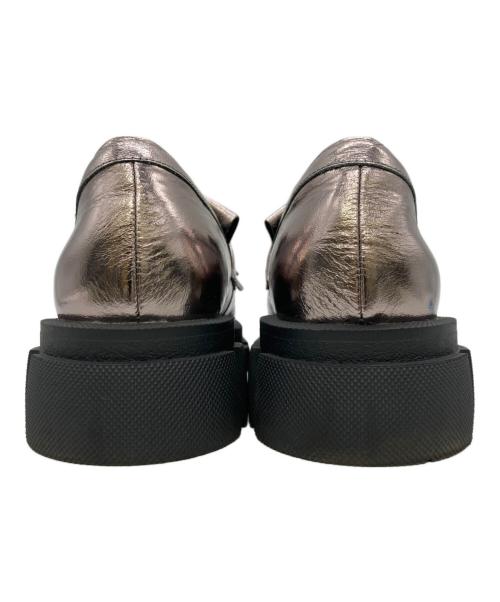 MANA（マナ）MANA (マナ) 厚底キルトローファー シルバー サイズ:39の古着・服飾アイテム