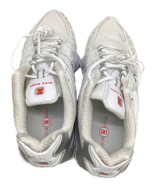 NIKE（ナイキ）NIKE (ナイキ) W Shox TL Platinum Metallic Silver ホワイト サイズ:US7.5の古着・服飾アイテム