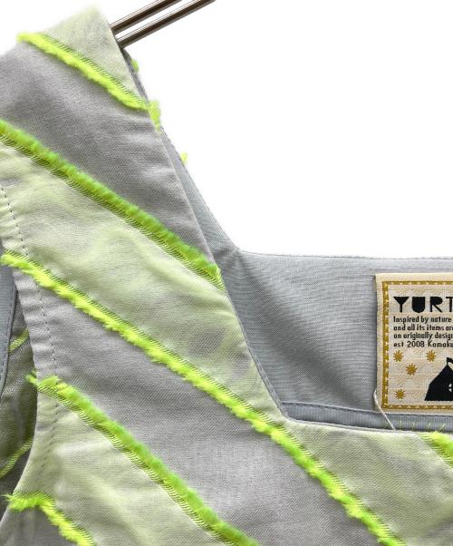 YURTAO（ユルタオ）YURTAO (ユルタオ) ノースリーブブラウス グレー×グリーン サイズ:Mの古着・服飾アイテム