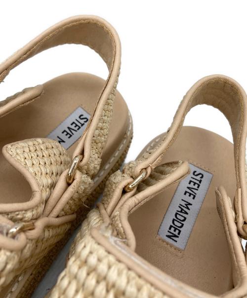 STEVE MADDEN（スティーブマデン）Steve Madden (スティーブマデン) ダブルベルトラフィアサンダル ベージュ サイズ:5Ｍの古着・服飾アイテム