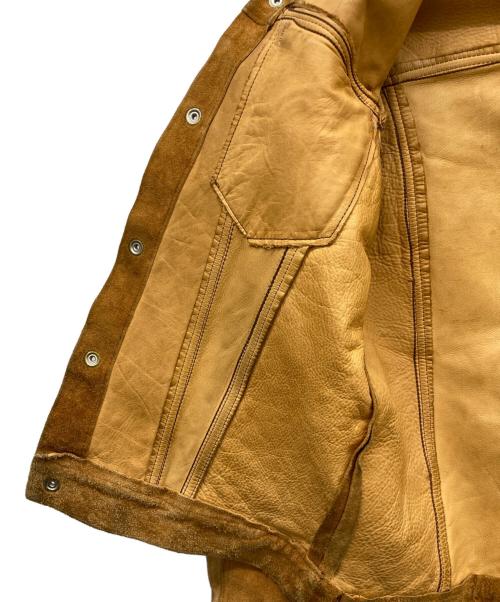 LEVI'S（リーバイス）LEVI'S (リーバイス) スウェードトラッカージャケット ブラウン サイズ:不明の古着・服飾アイテム