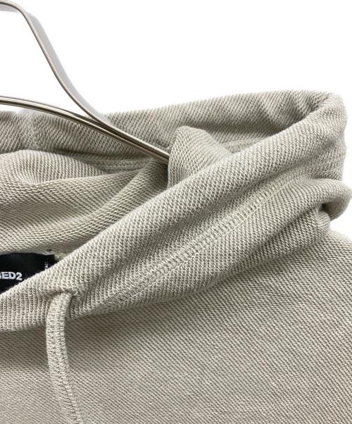 DSQUARED2（ディースクエアード）DSQUARED2 (ディースクエアード) ロゴプリントパーカー ベージュ サイズ:Sの古着・服飾アイテム