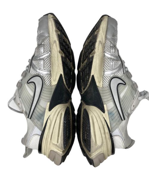 NIKE（ナイキ）NIKE (ナイキ) V2K RUN V2K グレー サイズ:US8.5の古着・服飾アイテム