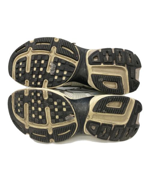 NIKE（ナイキ）NIKE (ナイキ) V2K RUN V2K グレー サイズ:US8.5の古着・服飾アイテム