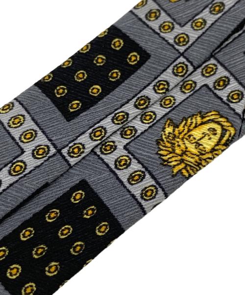 GIANNI VERSACE（ジャンニ・ヴェルサーチ）GIANNI VERSACE (ジャンニ・ヴェルサーチ) メデューサ柄ネクタイ グレー サイズ:なしの古着・服飾アイテム