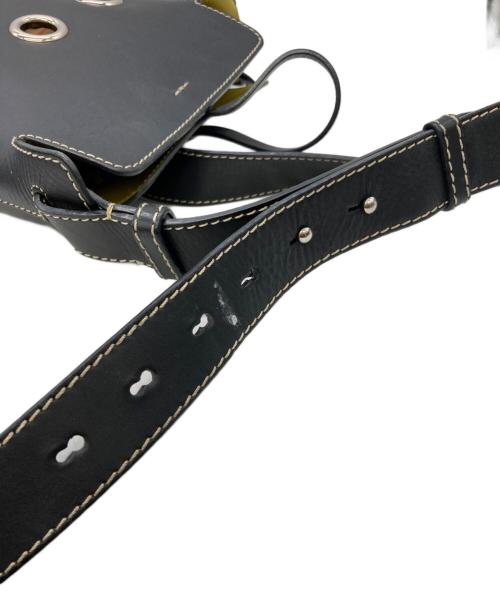 BURBERRY（バーバリー）BURBERRY (バーバリー) ハトメショルダーバッグ ネイビーの古着・服飾アイテム