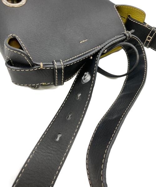 BURBERRY（バーバリー）BURBERRY (バーバリー) ハトメショルダーバッグ ネイビーの古着・服飾アイテム