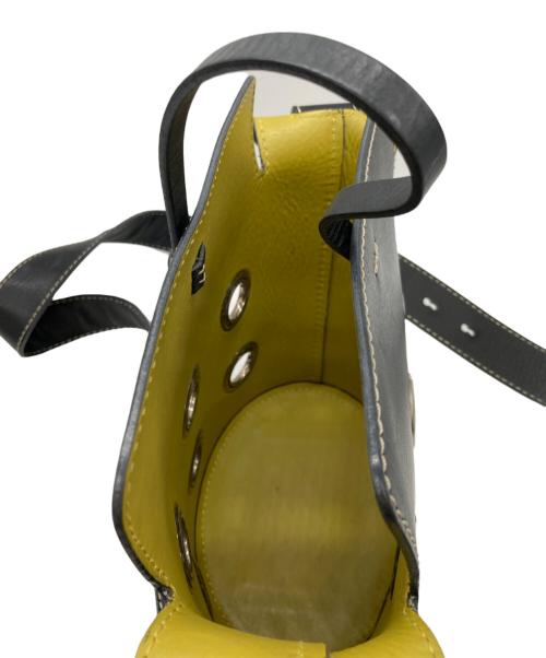 BURBERRY（バーバリー）BURBERRY (バーバリー) ハトメショルダーバッグ ネイビーの古着・服飾アイテム