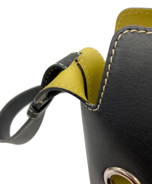 BURBERRY（バーバリー）BURBERRY (バーバリー) ハトメショルダーバッグ ネイビーの古着・服飾アイテム