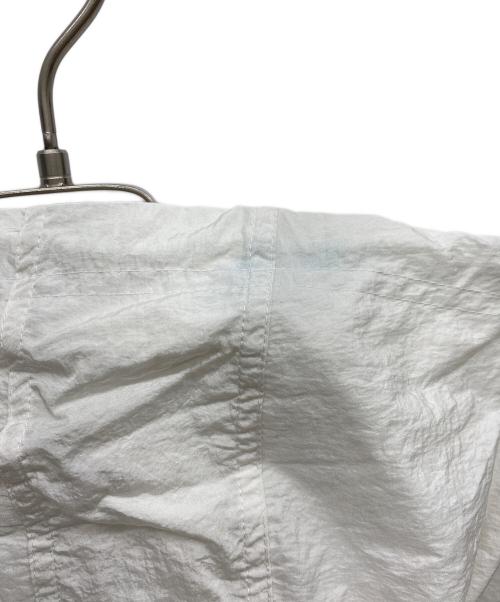 NIKE（ナイキ）NIKE (ナイキ) ビッグスウッシュウーブンナイロンジャケット ホワイト サイズ:Mの古着・服飾アイテム