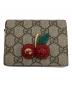 GUCCI（グッチ）の古着「チェリーコンパクトウォレット」｜ベージュ