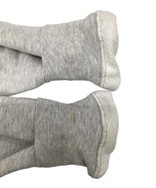 Champion（チャンピオン）Champion (チャンピオン) 三段フロッキープリントリバースウィーブスウェット グレー サイズ:LARGEの古着・服飾アイテム