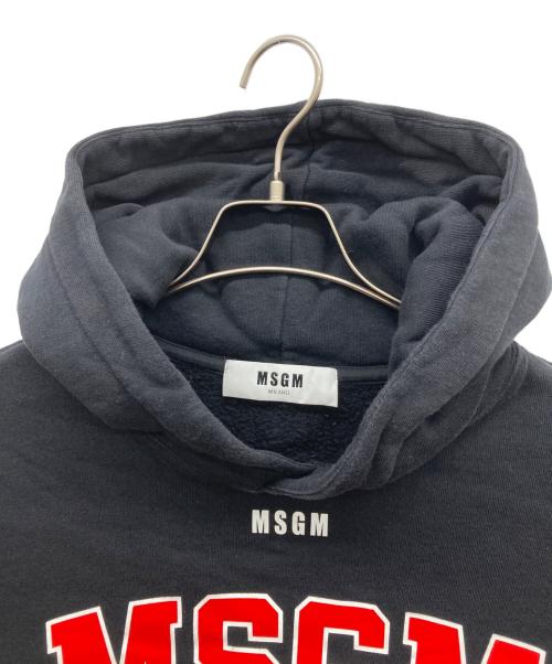 MSGM（エムエスジーエム）MSGM (エムエスジーエム) ロゴプリントパーカー ブラック サイズ:Mの古着・服飾アイテム