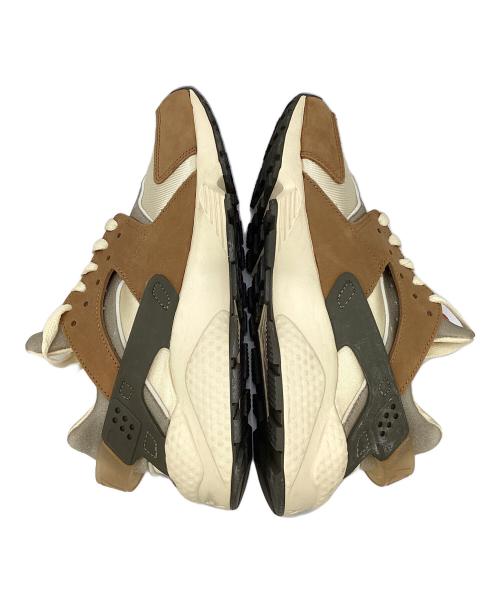 NIKE（ナイキ）NIKE (ナイキ) stussy (ステューシー) AIR HUARACHE ベージュ サイズ:US8の古着・服飾アイテム