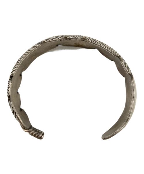 HARVEY MACE（ハーヴィー・メイス）HARVEY MACE (ハーヴィー・メイス) ナバホ族 フェザーバングル シルバーの古着・服飾アイテム