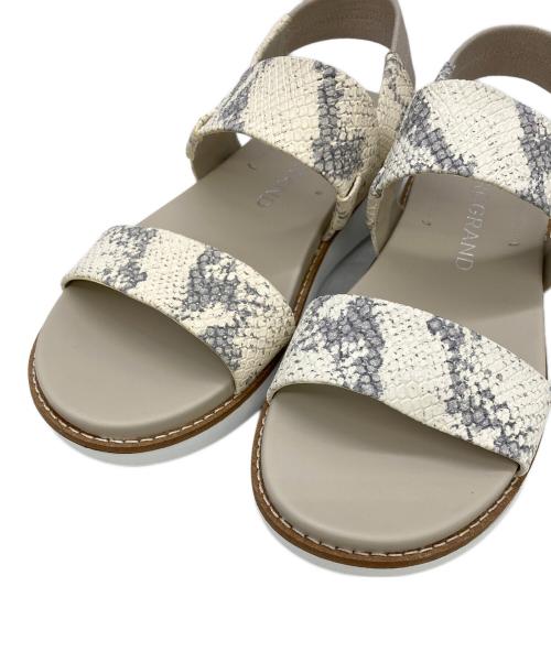 COLE HAAN（コールハーン）COLE HAAN (コールハーン) フラヤ スライド サンダル アイボリー サイズ:6Bの古着・服飾アイテム