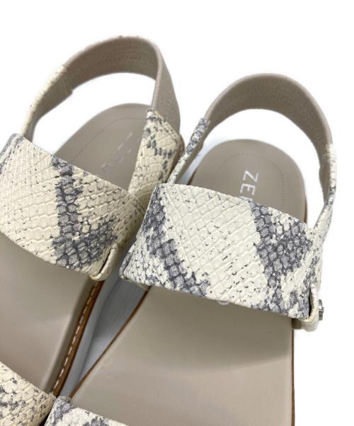 COLE HAAN（コールハーン）COLE HAAN (コールハーン) フラヤ スライド サンダル アイボリー サイズ:6Bの古着・服飾アイテム