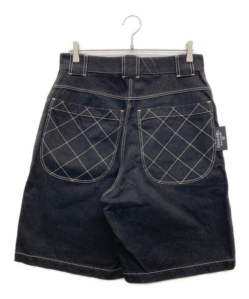 CHANEL（シャネル）CHANEL (シャネル) ワイドショートデニムパンツ ブラック サイズ:48の古着・服飾アイテム