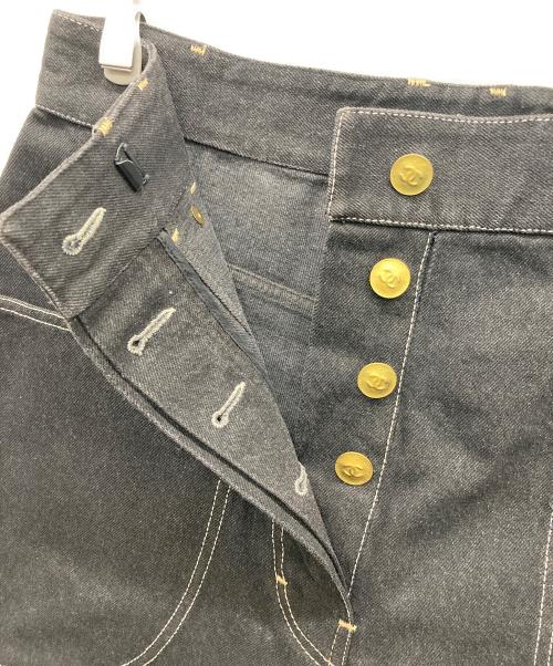 CHANEL（シャネル）CHANEL (シャネル) ワイドショートデニムパンツ ブラック サイズ:48の古着・服飾アイテム