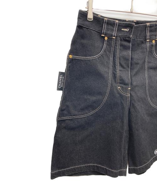CHANEL（シャネル）CHANEL (シャネル) ワイドショートデニムパンツ ブラック サイズ:48の古着・服飾アイテム