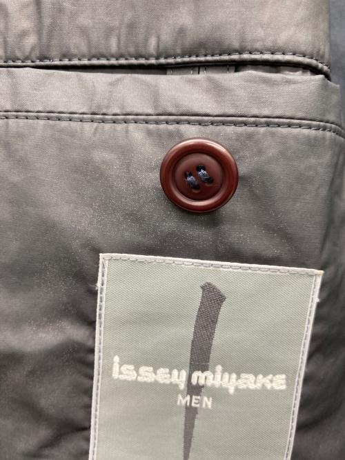 ISSEY MIYAKE MEN（イッセイミヤケメン）ISSEY MIYAKE MEN (イッセイミヤケメン) ナイロンダブルコート ブラック サイズ:MEDIUMの古着・服飾アイテム