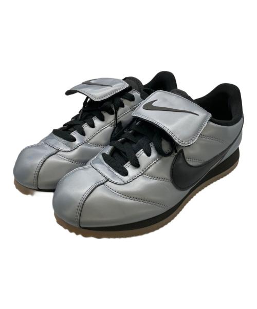 NIKE（ナイキ）NIKE (ナイキ) CORTEZ SE MTLC COOL GREY/BLACK-GUM DARK BROWN グレー サイズ:US7の古着・服飾アイテム