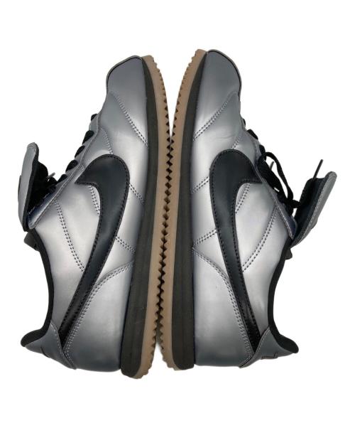 NIKE（ナイキ）NIKE (ナイキ) CORTEZ SE MTLC COOL GREY/BLACK-GUM DARK BROWN グレー サイズ:US7の古着・服飾アイテム