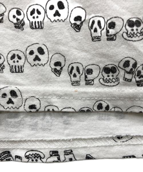 LEVI'S（リーバイス）LEVI'S (リーバイス) 総柄髑髏Tシャツ ホワイト サイズ:Lの古着・服飾アイテム