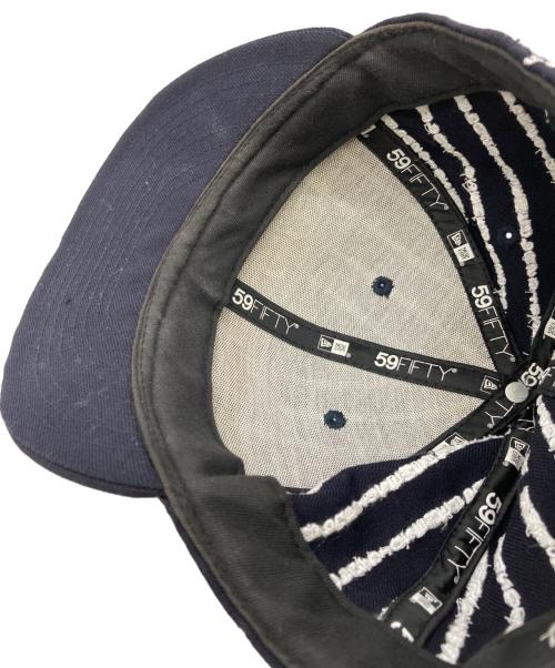 New Era（ニューエラ）New Era (ニューエラ) Supreme (シュプリーム) テキストストライプキャップ ネイビー サイズ:7 1/2 59.6cmの古着・服飾アイテム
