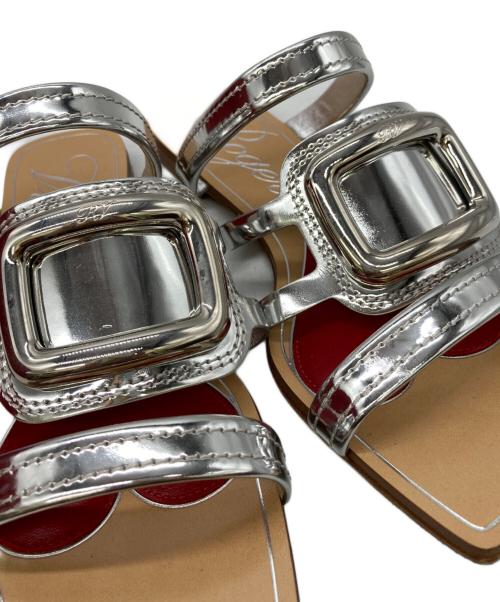 Roger Vivier（ロジェ ヴィヴィエ）Roger Vivier (ロジェ ヴィヴィエ) メタリックミュール シルバー サイズ:37の古着・服飾アイテム