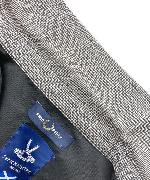 FRED PERRY（フレッドペリー）FRED PERRY (フレッドペリー) ハンドトゥースドリズラージャケット グレー サイズ:Ｓ　Ｃ86-94,T165-175の古着・服飾アイテム