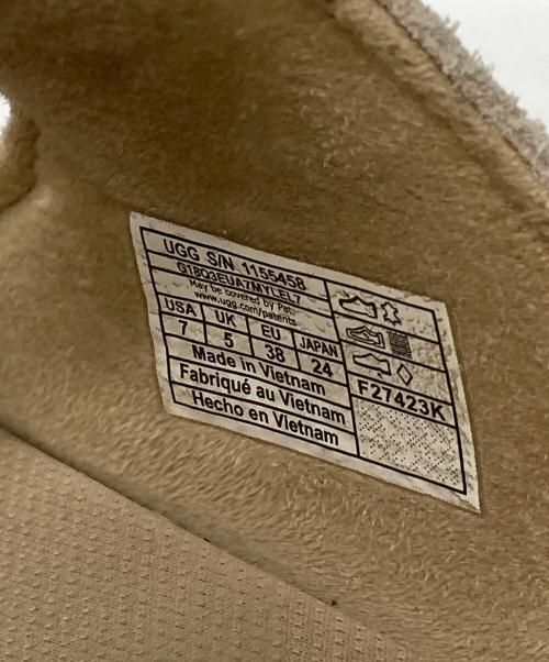 UGG（アグ）UGG (アグ) サンダル ベージュ サイズ:USA7の古着・服飾アイテム