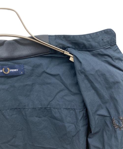 FRED PERRY（フレッドペリー）FRED PERRY (フレッドペリー) スタンドカラーシャツ ネイビー サイズ:S C86-94,T165-175の古着・服飾アイテム