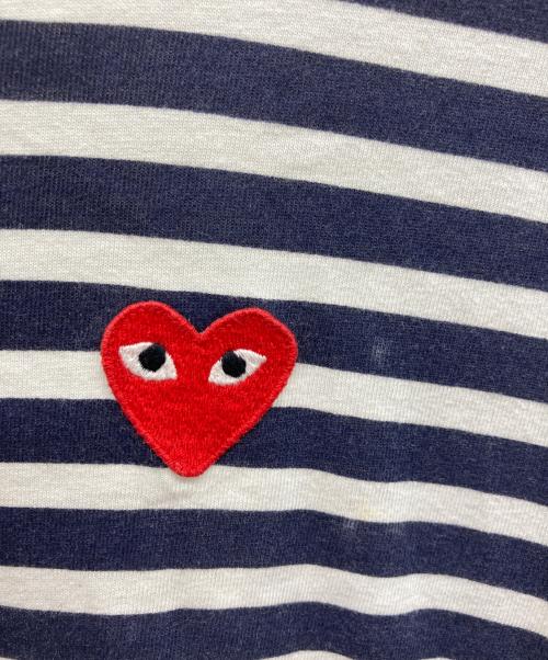 PLAY COMME des GARCONS（プレイコムデギャルソン）PLAY COMME des GARCONS (プレイコムデギャルソン) ポイントボーダーロングスリーブカットソー ネイビー×ホワイト サイズ:Lの古着・服飾アイテム