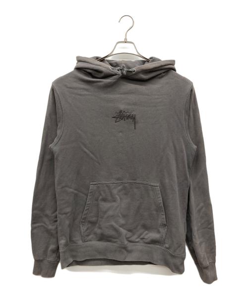stussy（ステューシー）stussy (ステューシー) ロゴプルオーバーフーディ グレー サイズ:Mの古着・服飾アイテム