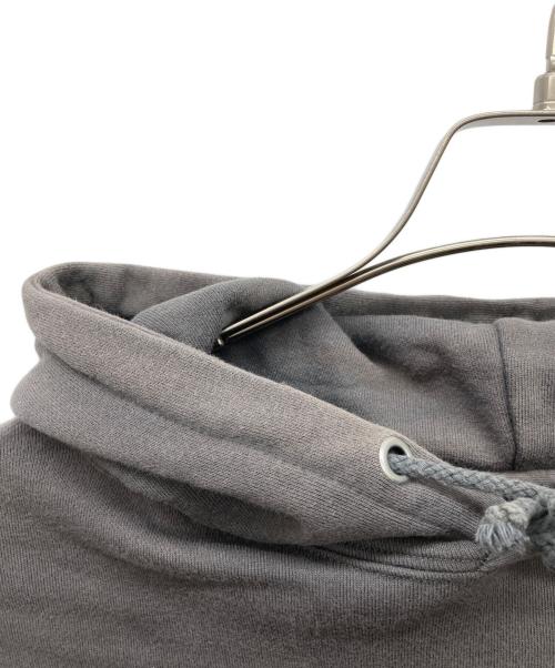 stussy（ステューシー）stussy (ステューシー) ロゴプルオーバーフーディ グレー サイズ:Mの古着・服飾アイテム