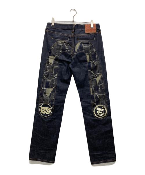EVISU（エヴィス）EVISU (エヴィス) パッチワーク刺繍大黒インサートレギュラーフィットジーンズ インディゴ サイズ:W29×L34の古着・服飾アイテム