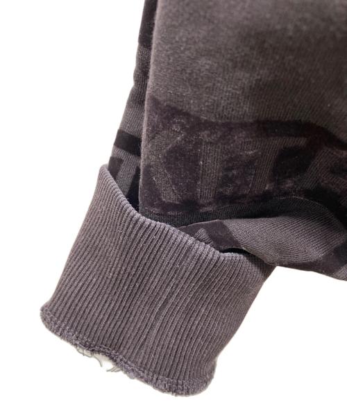 KITH（キス）KITH (キス) フロックドモノグラムクレソンクルーネックトレーナー ブラック サイズ:Mの古着・服飾アイテム