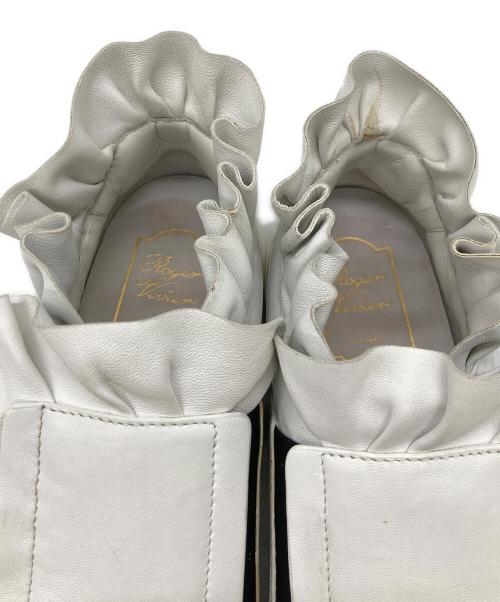 Roger Vivier（ロジェ ヴィヴィエ）Roger Vivier (ロジェ ヴィヴィエ) フリルスニーカー ホワイト サイズ:36 1/2の古着・服飾アイテム
