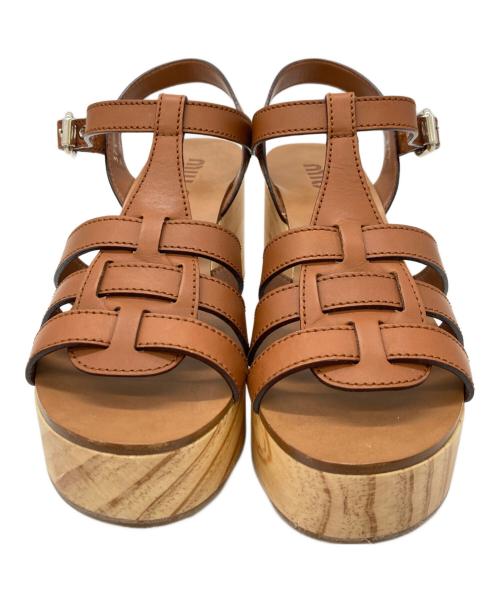 MIU MIU（ミュウミュウ）MIU MIU (ミュウミュウ) ウッド レザーサンダル ベージュ サイズ:37 1/2の古着・服飾アイテム