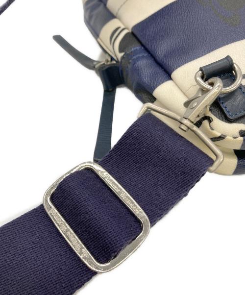 Vivienne Westwood（ヴィヴィアンウエストウッド）Vivienne Westwood (ヴィヴィアンウエストウッド) オーブショルダーバッグ ネイビーの古着・服飾アイテム