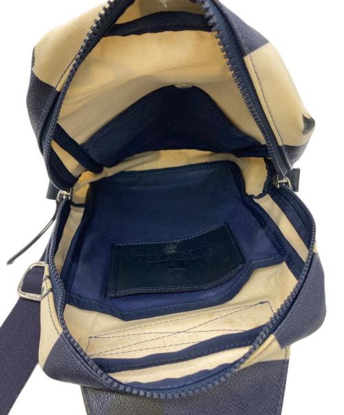 Vivienne Westwood（ヴィヴィアンウエストウッド）Vivienne Westwood (ヴィヴィアンウエストウッド) オーブショルダーバッグ ネイビーの古着・服飾アイテム