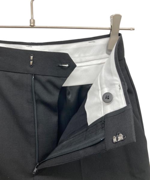 ENFOLD（エンフォルド）ENFOLD (エンフォルド) DRAPE TAPERED-TROUSERS ブラック サイズ:38の古着・服飾アイテム