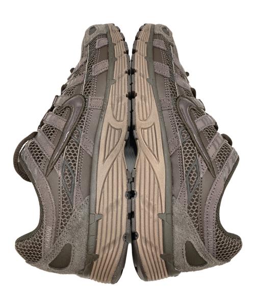 NIKE（ナイキ）NIKE (ナイキ) スニーカー ブラウン サイズ:US8の古着・服飾アイテム