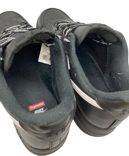 NIKE（ナイキ）NIKE (ナイキ) Supreme (シュプリーム) ローカットスニーカー　AIR FORCE1 LOW　エアフォース１ ブラック サイズ:US11の古着・服飾アイテム
