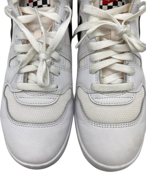 NIKE（ナイキ）NIKE (ナイキ) ローカットスニーカー ホワイト サイズ:US9の古着・服飾アイテム