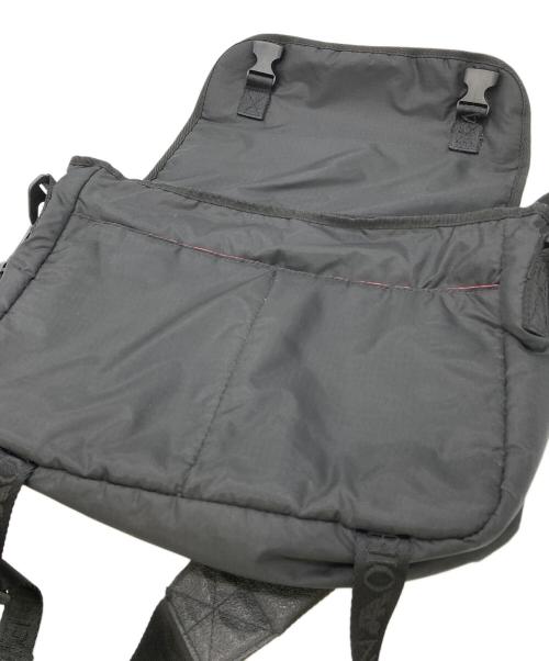 EA7（イーエーセブン）EA7 (イーエーセブン) ショルダーバッグ ブラックの古着・服飾アイテム
