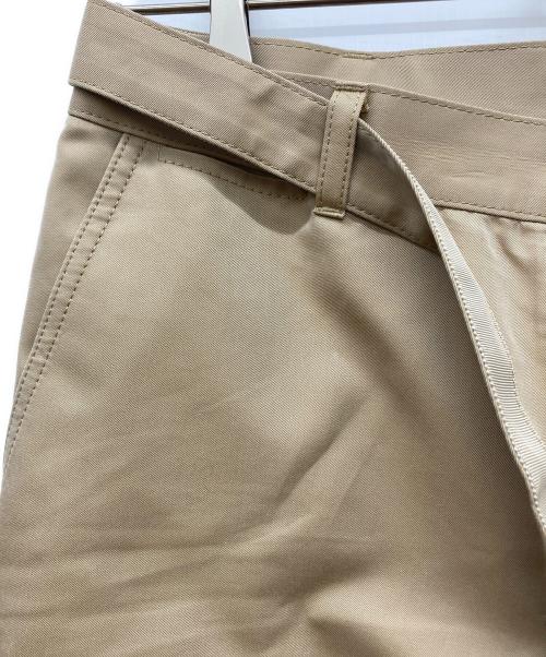 sacai（サカイ）sacai (サカイ) ベルト付センタープレスフレアパンツ ベージュ サイズ:3の古着・服飾アイテム