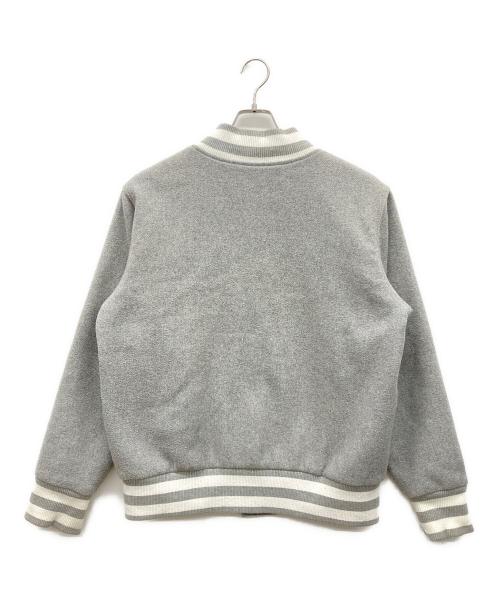 UGG（アグ）UGG (アグ) ワッペンスタジャン グレー サイズ:Lの古着・服飾アイテム